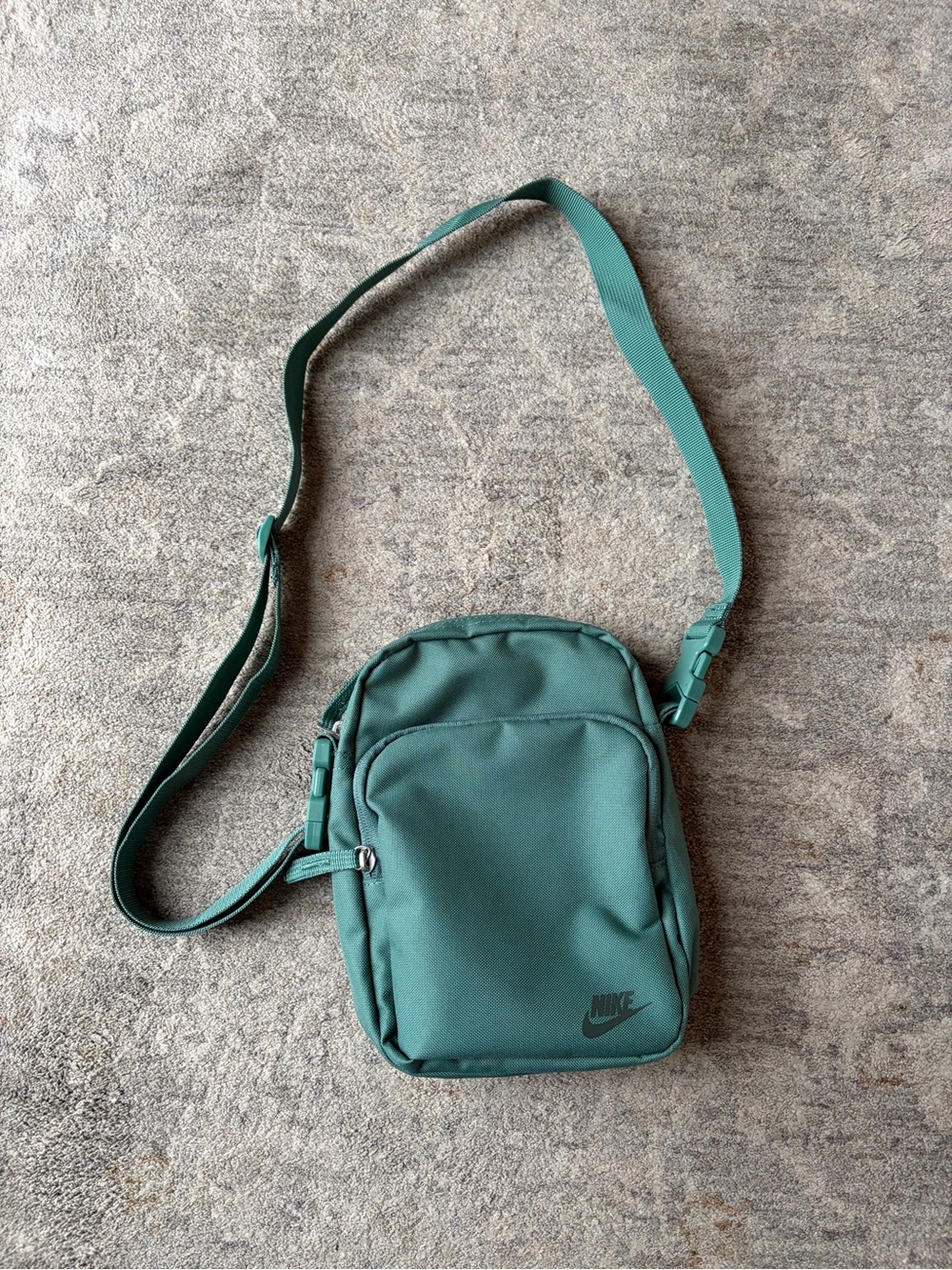 Nike Heritage Air Max Crossbody Bag 4L Smokey Blue Green
